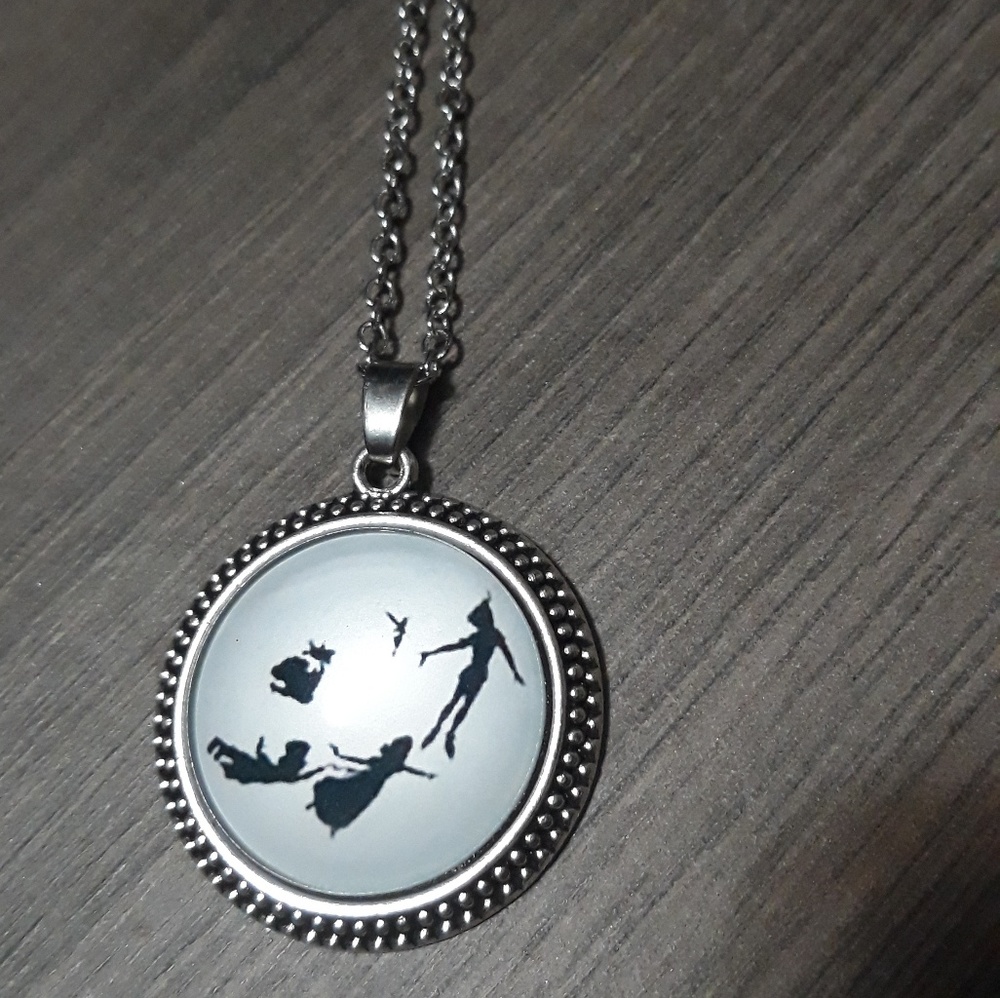 New peter pan and the lost boys necklace